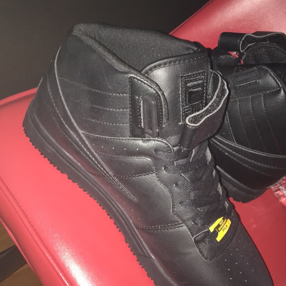 Black Filas - Picture 3 of 3